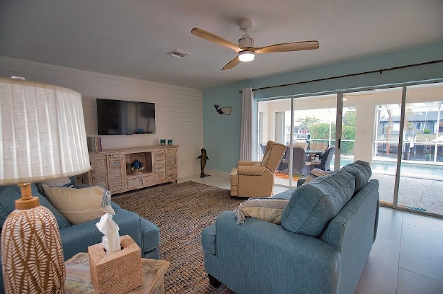Paradise Found At Dolphin Dream House! Enjoy Sea Life Passing Boats Private Pool - Punta Gorda, FL