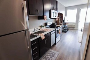 Microwave, oven, stovetop, dishwasher - DreamStay: A dream come true (Saint Paul)