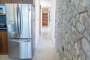 Apartamento familiar, cocina, junto a la piscina | Cocina privada | Frigorífico grande