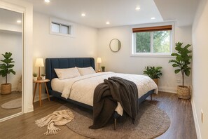 2 soverom, skrivebord, strykejern/-brett og wi-fi (inkludert)