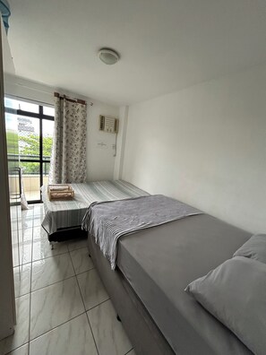 2 dormitorios, tabla de planchar con plancha, wifi gratis y ropa de cama