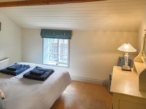 1 quarto, Wi-Fi de cortesia, roupa de cama