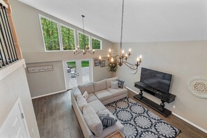 Living area - NEW! Spacious Lake Geneva Home & Cottage, Only 5 Minutes to Downtown! (Lake Geneva)