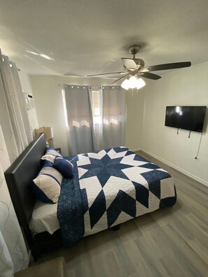 2 habitaciones, tabla de planchar con plancha, wifi y ropa de cama