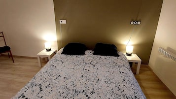 1 makuuhuone, silitysrauta/-lauta, Wi-Fi, vuodevaatteet