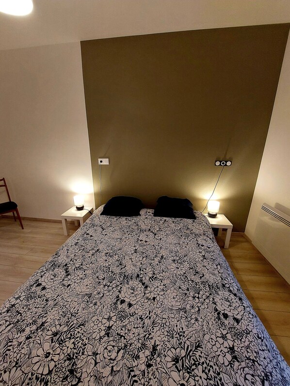 1 bedroom, iron/ironing board, WiFi, bed sheets - appartement centre ville proche des thermes et du casino avec parking privé (Bourbonne-les-Bains)
