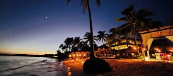 Romantic Getaway in the Jungle with AC