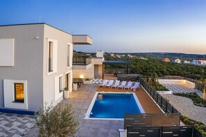 A heated pool - Premium, modern and luxurious Villa AMore (Sukošan)
