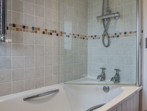 Towels - 2 bedroom accommodation in Mawgan Porth (Mawgan Porth)