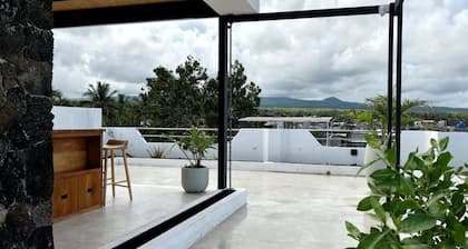 2-bedroom apartment with AC, WiFi in fabulous Puerto Ayora
