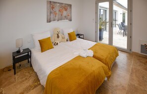 3 Schlafzimmer, Reisekinderbett, kostenloses WLAN, Bettwäsche