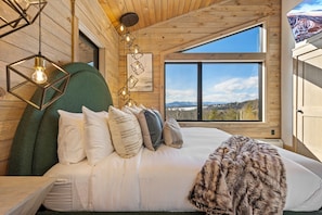5 bedrooms, desk, iron/ironing board, travel cot - Epic Views, GameRm+Theatre, HTub, Sauna, 9mi Sunday River (Bethel)