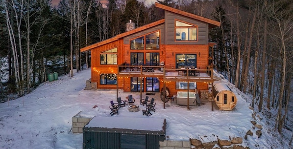 Exterior - Epic Views, GameRm+Theatre, HTub, Sauna, 9mi Sunday River (Bethel)
