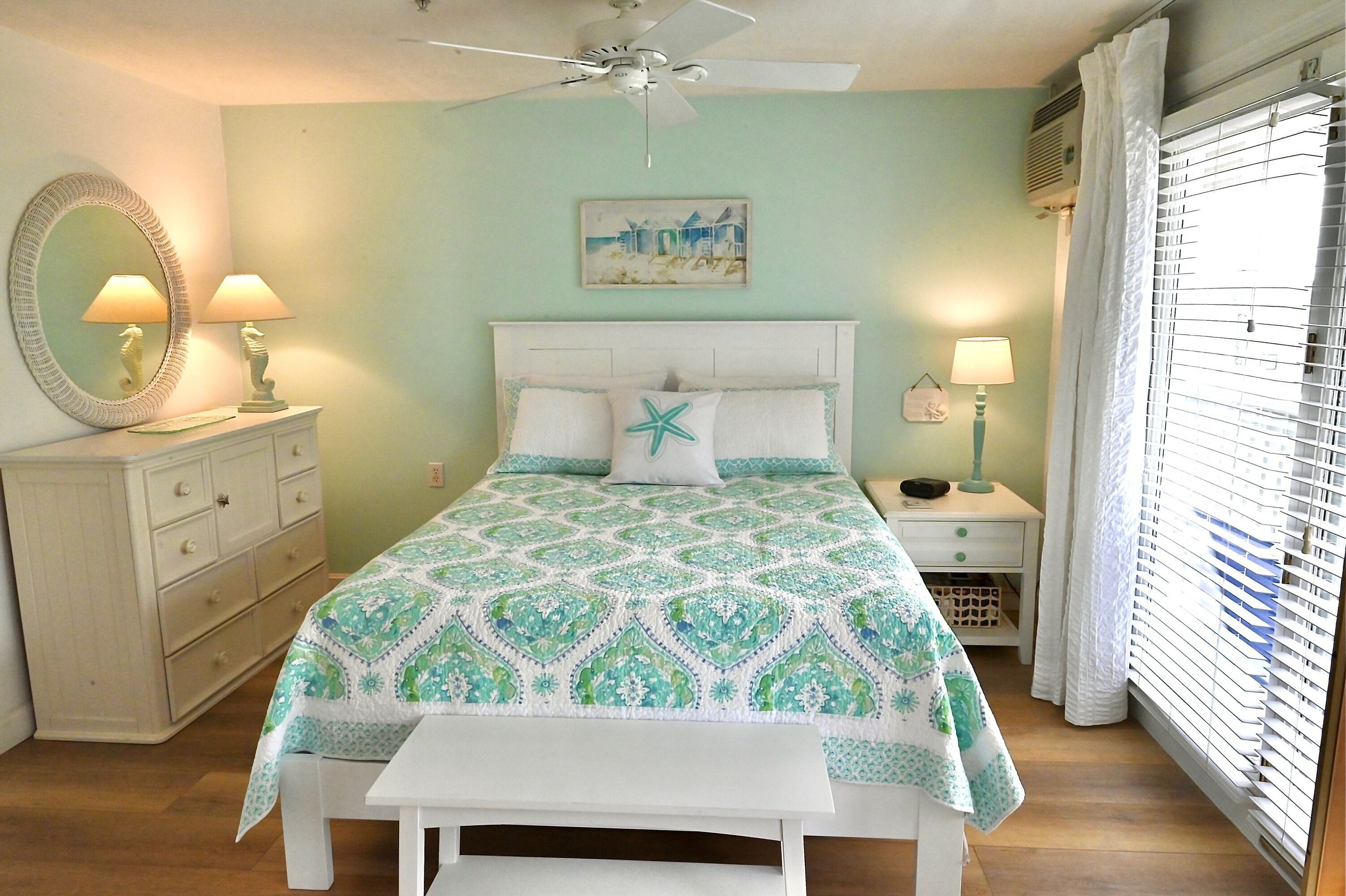 1 quarto, acesso à internet, roupa de cama