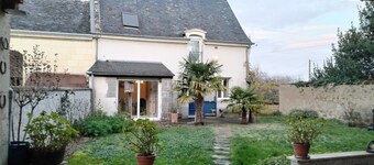 Furnished 3-bedroom house for 6 to 8 people in the heart of the vineyards 
