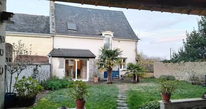 Furnished 3-bedroom house for 6 to 8 people in the heart of the vineyards