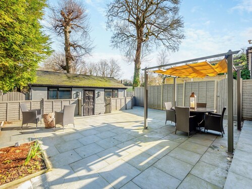 Woodcutter Cabin - UK48831