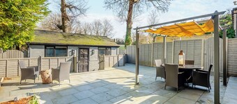 Woodcutter Cabin - UK48831