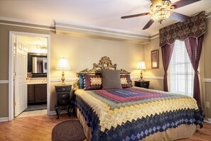 3 bedrooms, desk, iron/ironing board, free WiFi