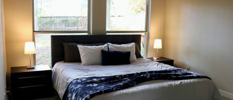 4 bedrooms, iron/ironing board, WiFi (free), bed sheets