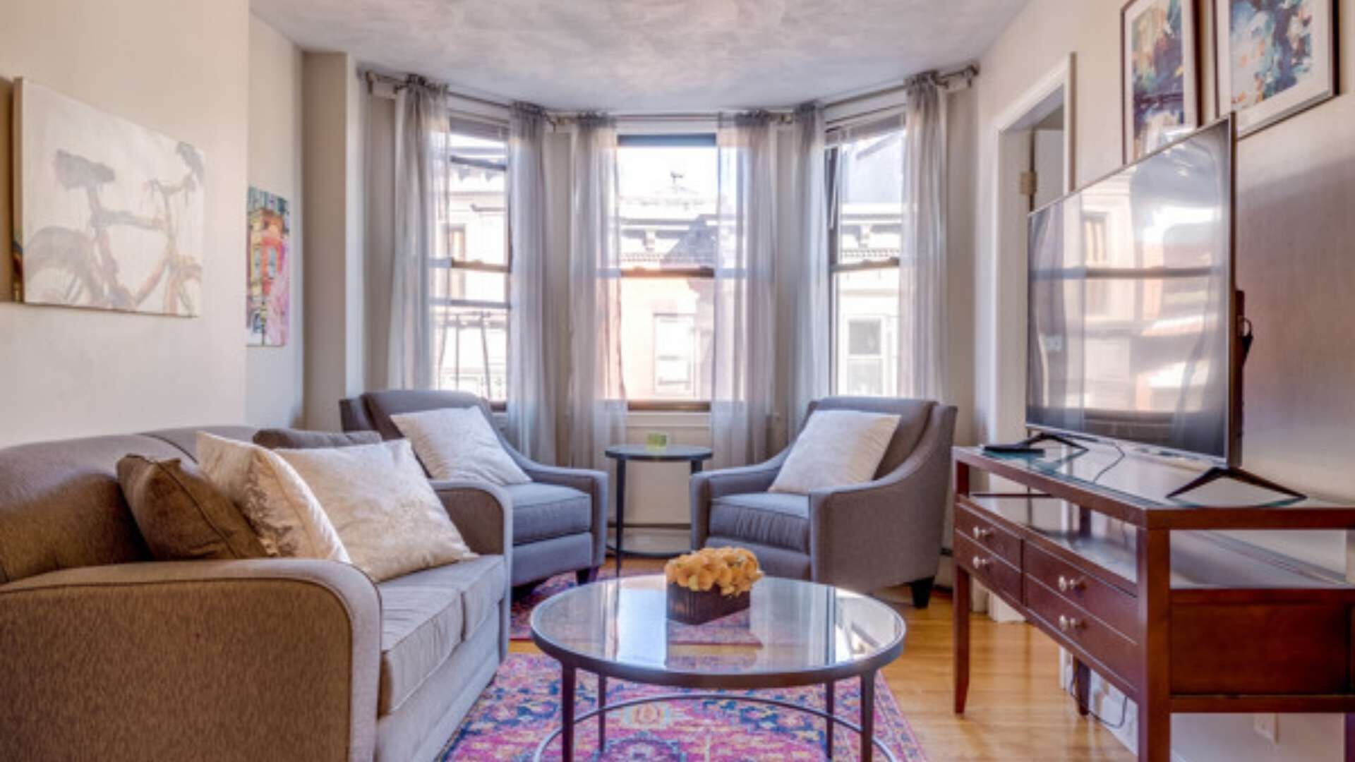 Comfort-Apartment, Küche | Wohnbereich | 32-Zoll-Smart-TV mit Digitalempfang