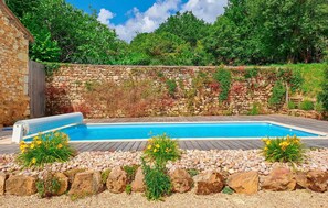 Pool - 2 bedroom gorgeous home in Grassac (Grassac)