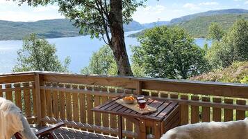 تناول الطعام بالخارج