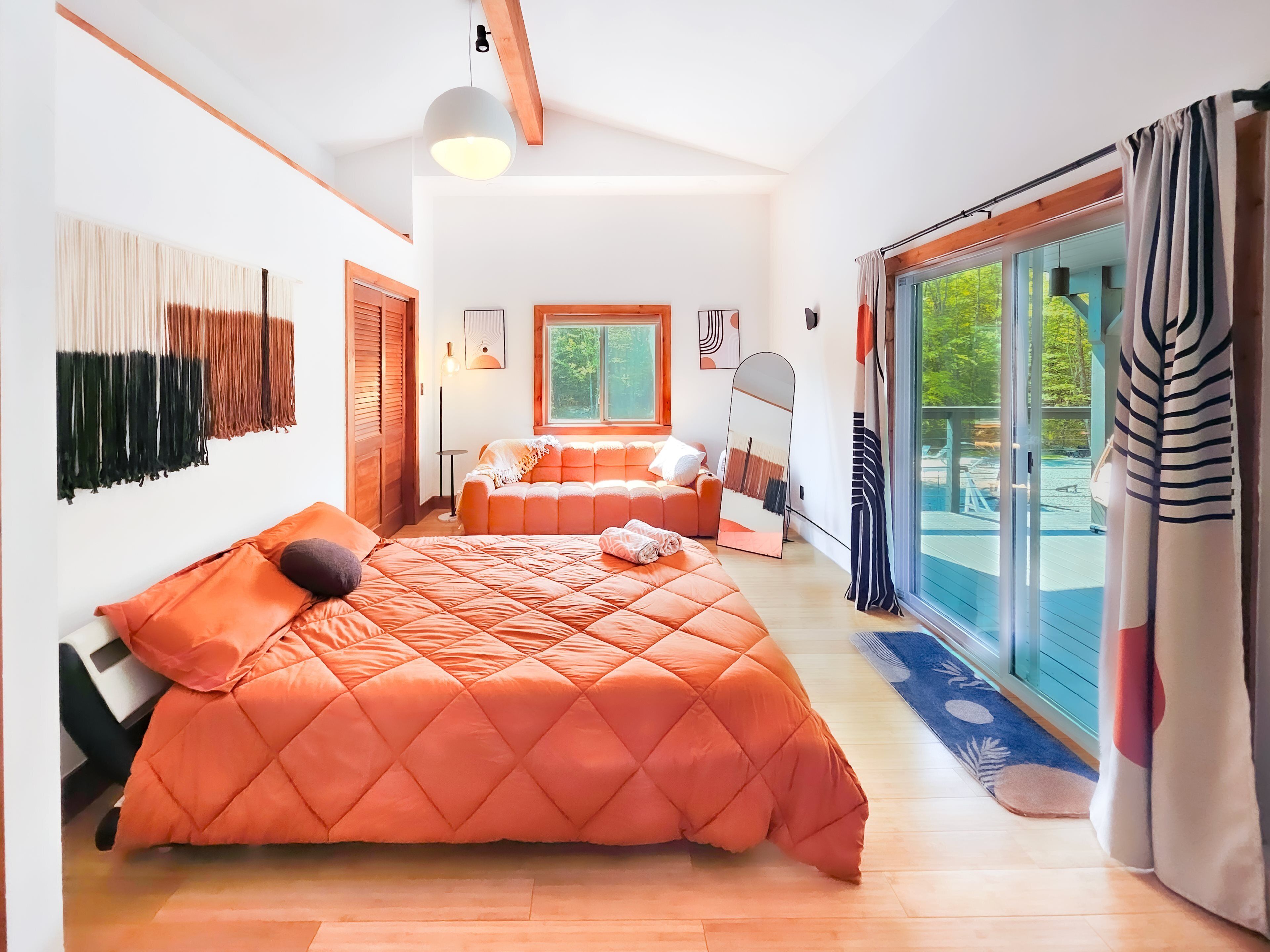 5 slaapkamers, een strijkplank/strijkijzer, wifi, beddengoed