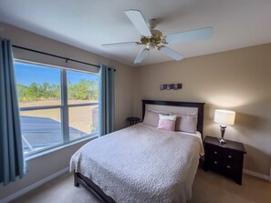 4 bedrooms, iron/ironing board, WiFi, bed sheets