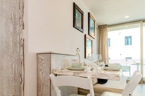 Appartement Supérieur, vue ville | Salle à manger