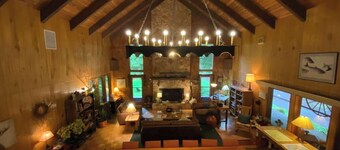 Pocahontas Lodge Room near Olympic National Park