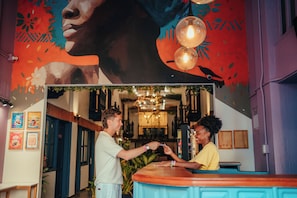 Reception - Viajero Cartagena - Getsemaní Hostel (Cartagena)