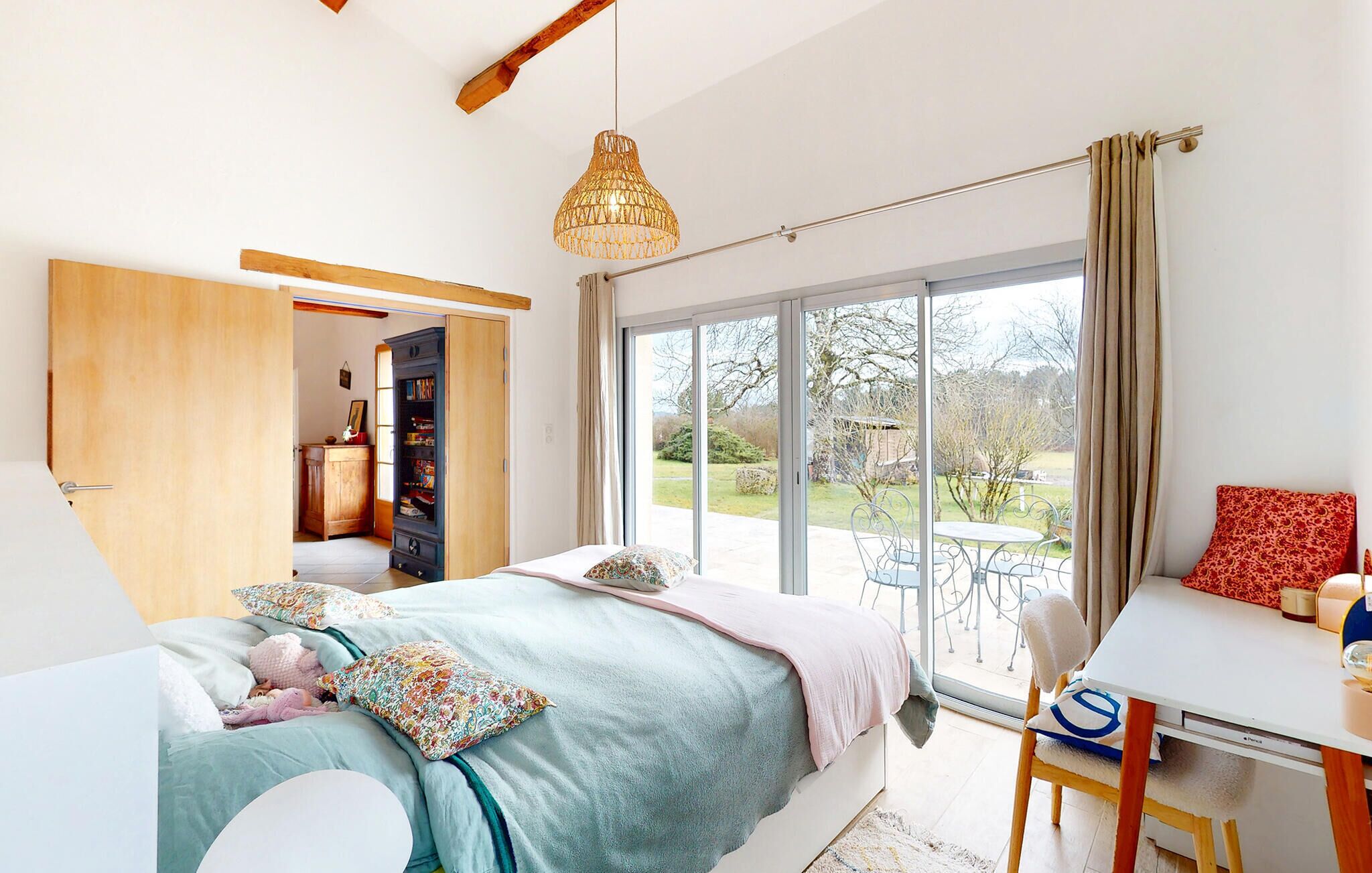 5 bedrooms, iron/ironing board, travel cot, free WiFi