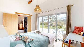 5 camere, ferro/asse da stiro, culla da viaggio, Wi-Fi gratuito