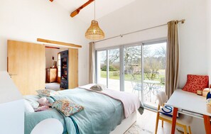 5 bedrooms, iron/ironing board, travel cot, free WiFi