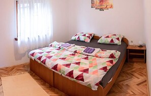 2 bedrooms, free WiFi, bed sheets
