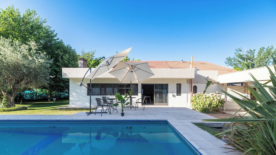 FLIPHAUS Wine Country Mansion