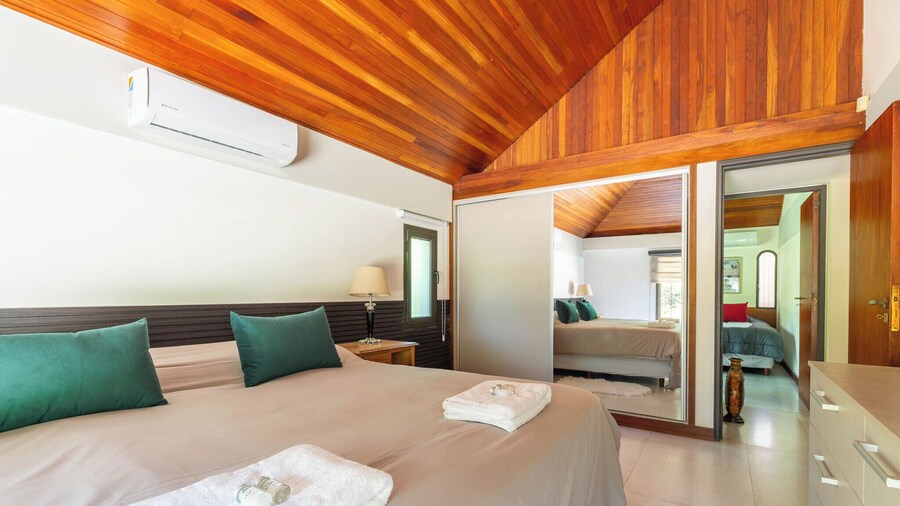 MOT Wine Country Mansion