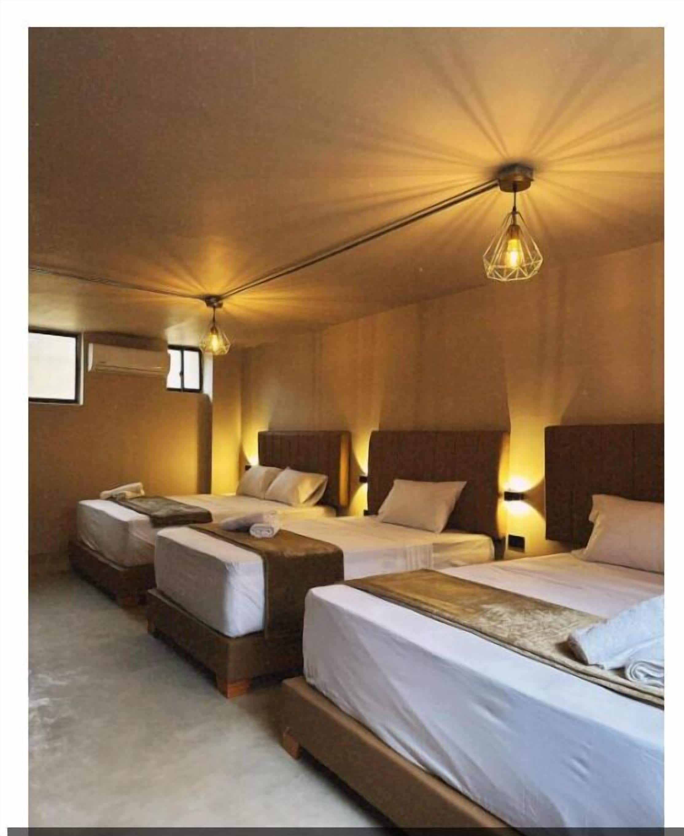 家庭客房 | 書桌、筆電工作空間、隔音、免費無線上網