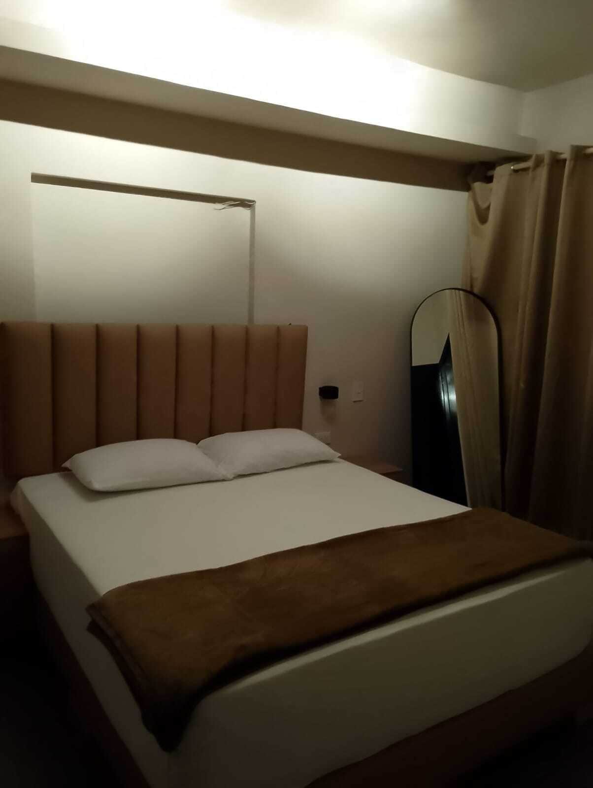 Bureau, espace de travail pour ordinateur portable