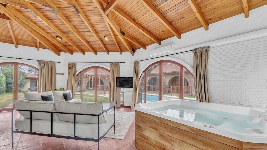 MOT Wine Country Viamonte