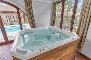 Private spa tub - MOT Wine Country Viamonte (Chacras de Coria)