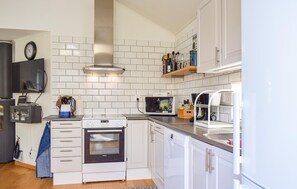 Réfrigérateur, four, plaque de cuisson, lave-vaisselle