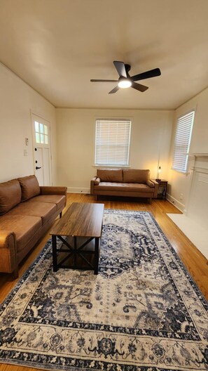 Living area - Earlewood 2 bed 1 bath duplex (Columbia)