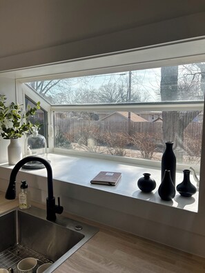 Interior - Peoria Heights 3BR/3BA Home – WiFi, Family-Friendly, Convenient (Peoria Heights)