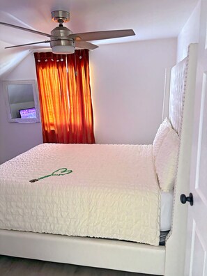 2 chambres, fer et planche à repasser, accès au Wi-Fi (inclus)