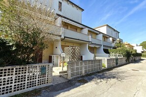 Exterior - M417 - Marcelli, comfortable two-room apartment 100 meters from the sea (Marcelli)