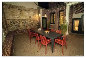 屋外ダイニングエリア