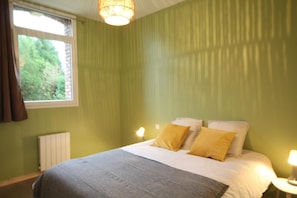 6 bedrooms, travel cot, free WiFi