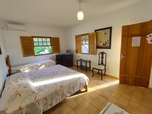 Habitación triple básica, lanai | Wifi gratis 
